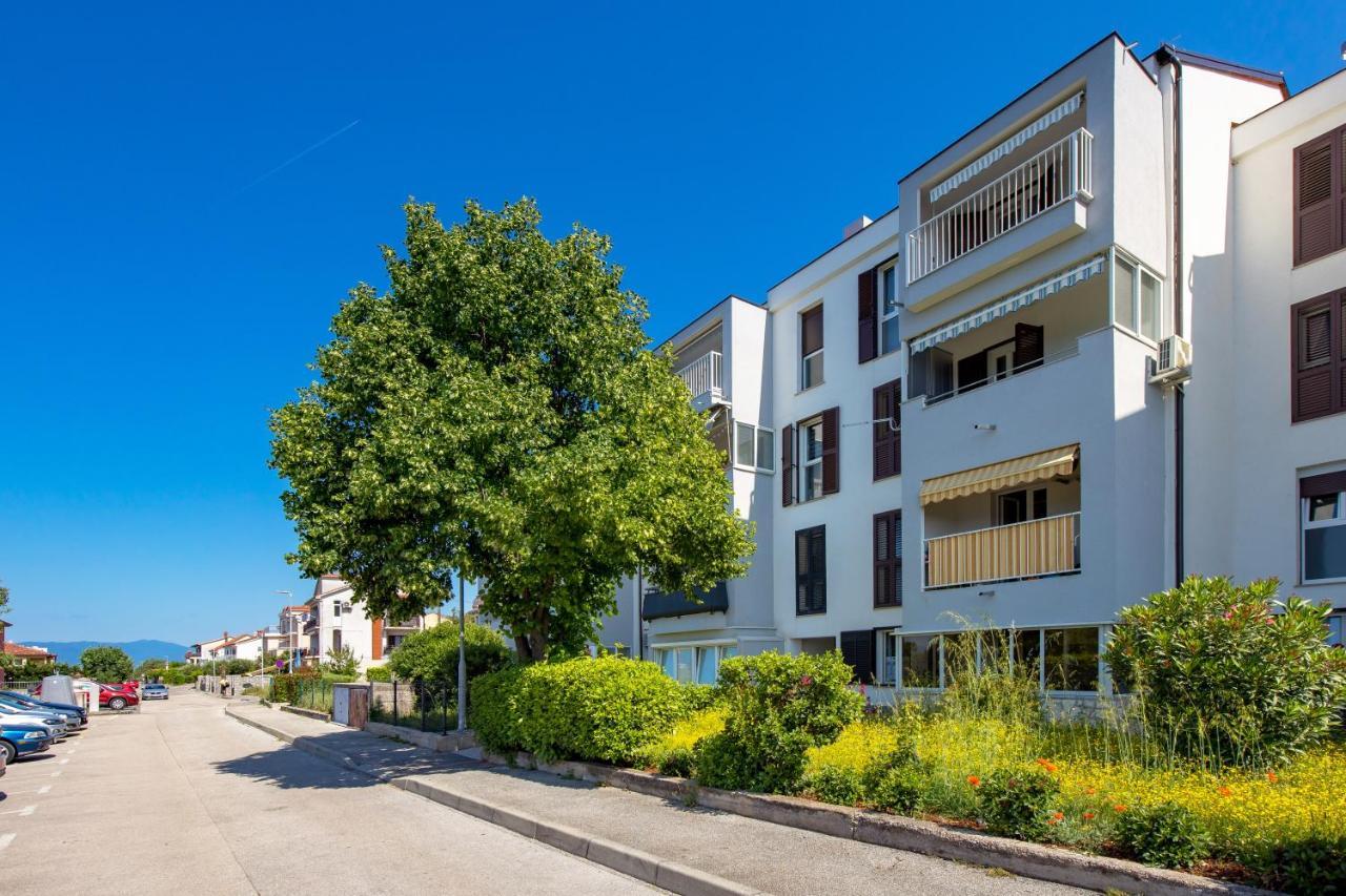 Apartment Kvarner View Kostrena Exterior photo
