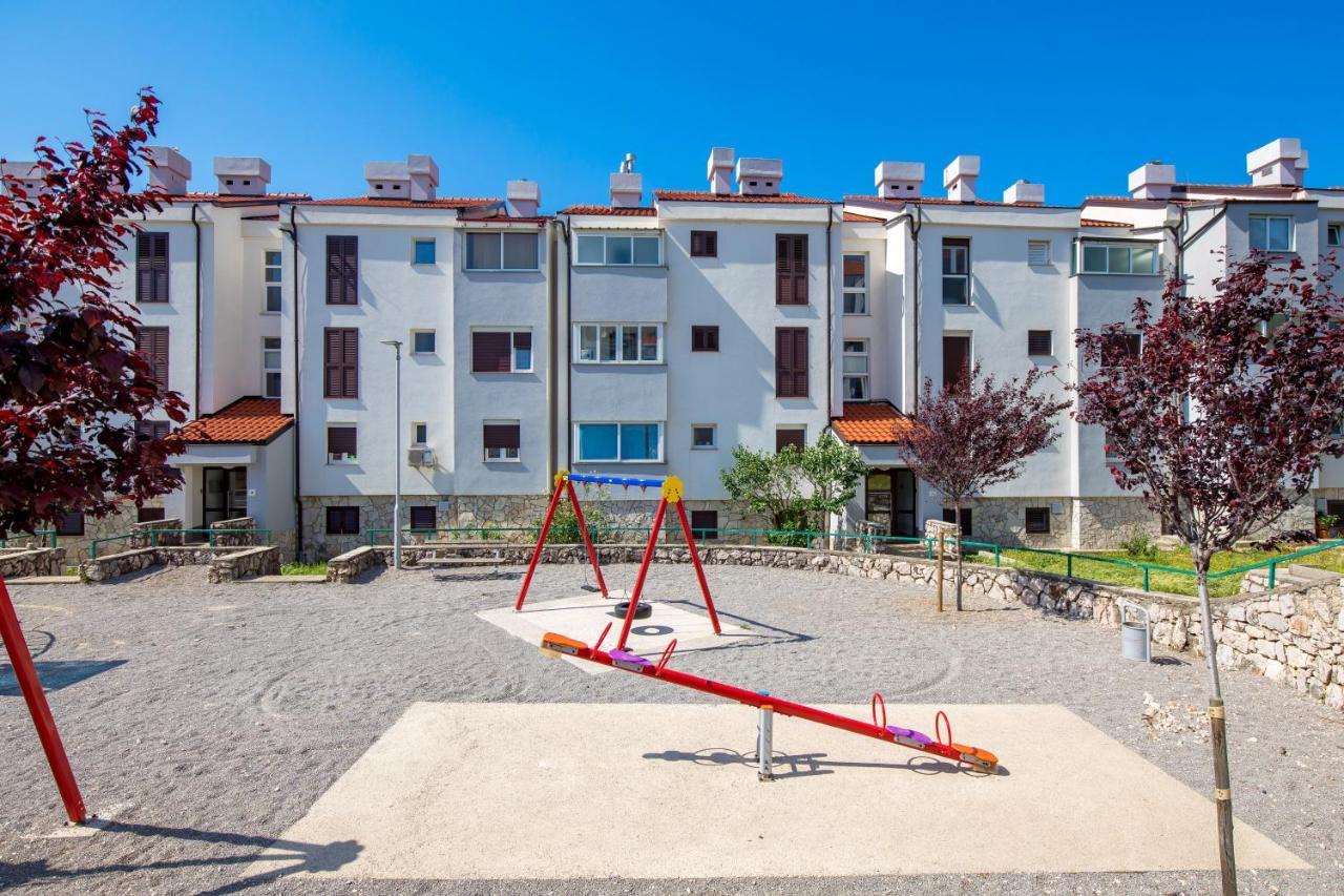 Apartment Kvarner View Kostrena Exterior photo