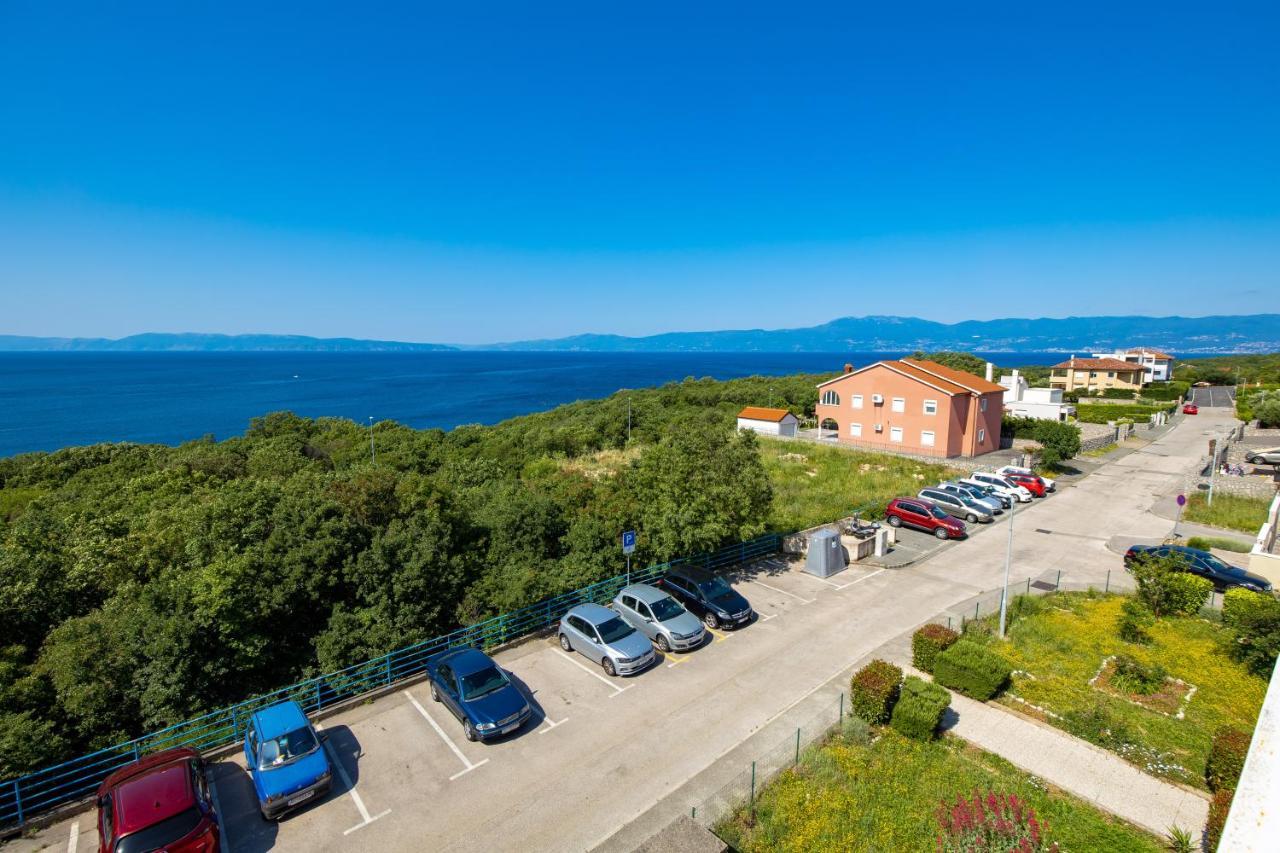 Apartment Kvarner View Kostrena Exterior photo