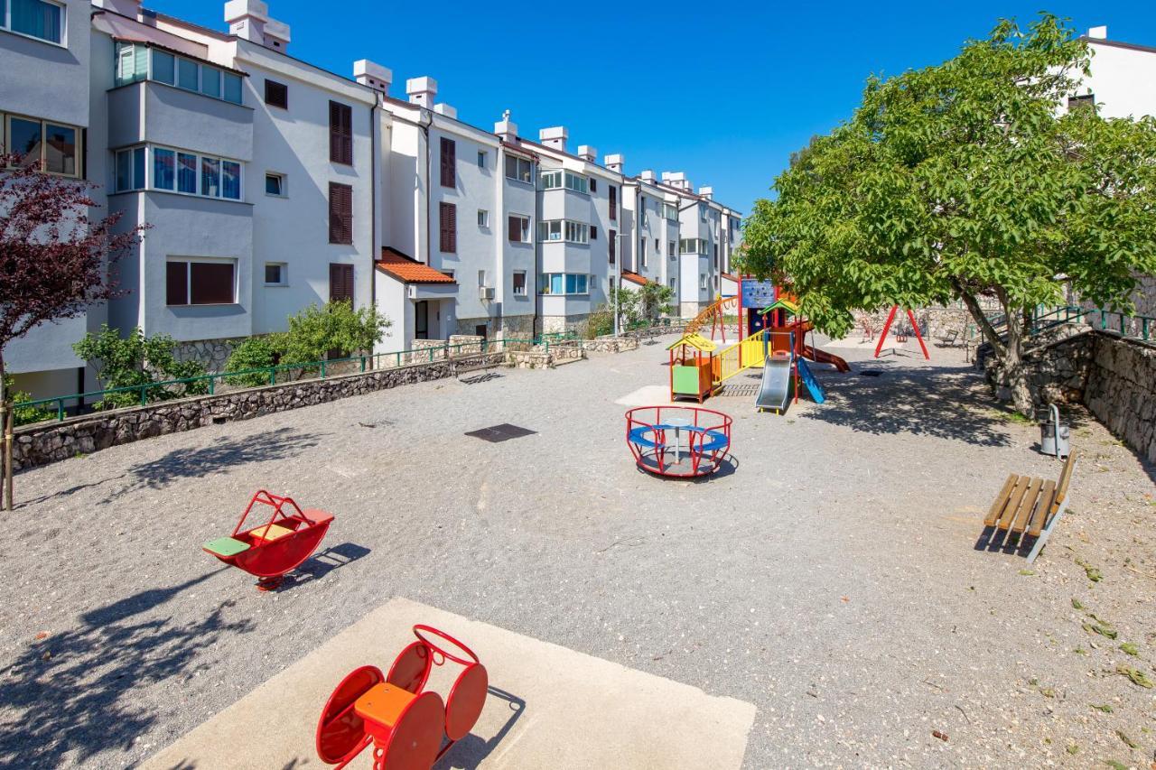 Apartment Kvarner View Kostrena Exterior photo